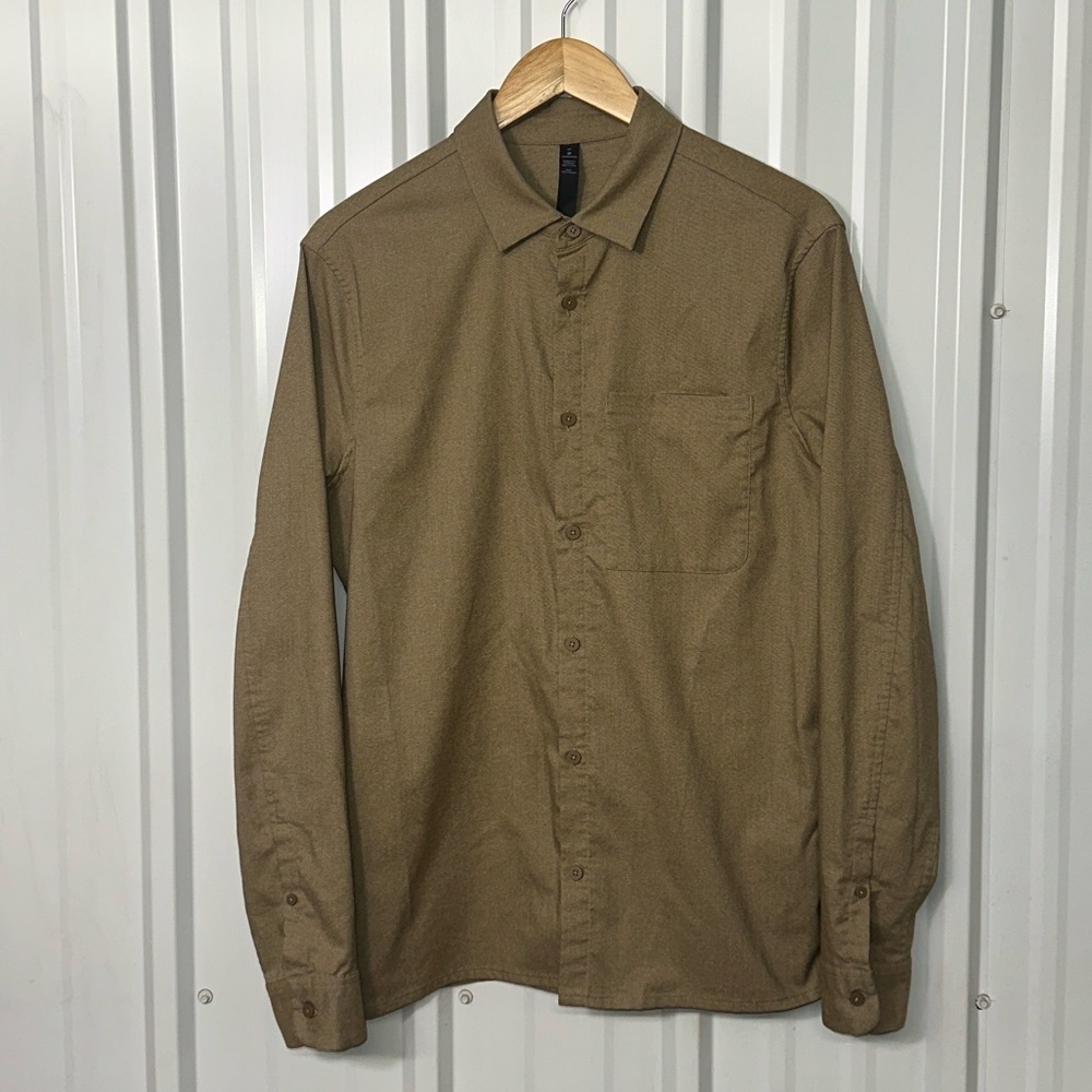 Lululemon Button Down Shirt Men Medium Casual Minimalist Office Modern Elevated